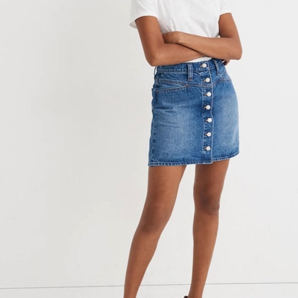 EUC- MADEWELL COTTON STRETCH DENIM A-LINE SKIRT SIZE 28
